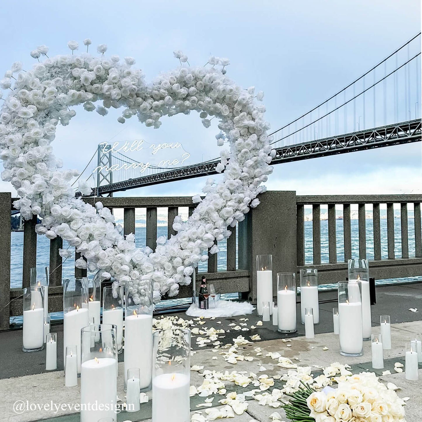 8ft White Rose Flower Wall Romantic Atmosphere Heart Shaped Wedding Decoration Indoor-ubackdrop