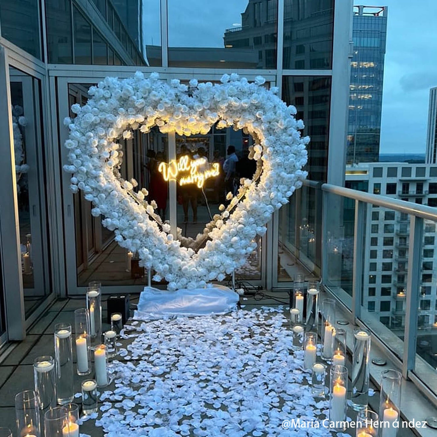 8ft White Rose Flower Wall Romantic Atmosphere Heart Shaped Wedding Decoration Indoor-ubackdrop