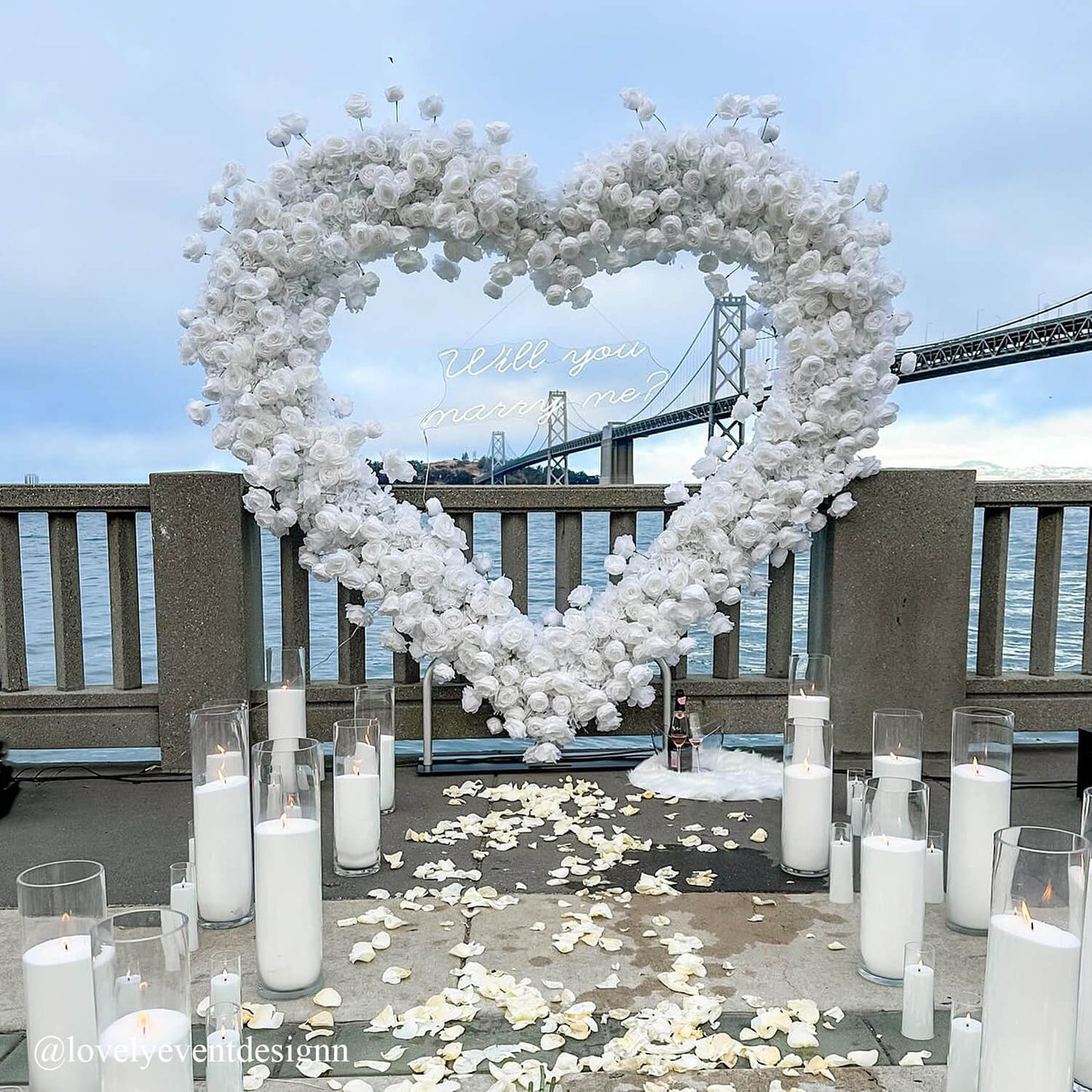 8ft White Rose Flower Wall Romantic Atmosphere Heart Shaped Wedding Decoration Indoor-ubackdrop