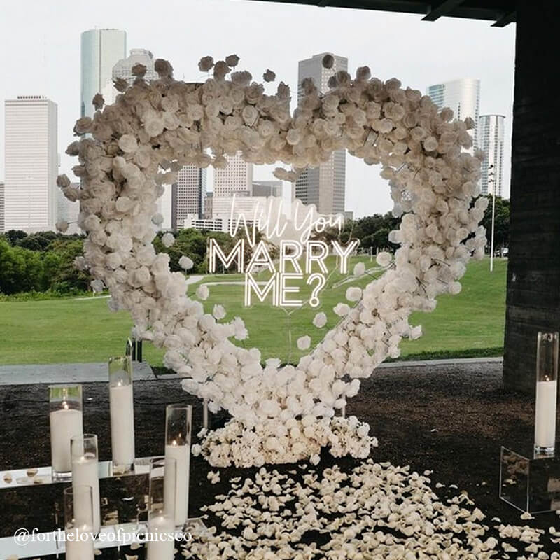 8ft White Rose Flower Wall Romantic Atmosphere Heart Shaped Wedding Decoration Indoor-ubackdrop