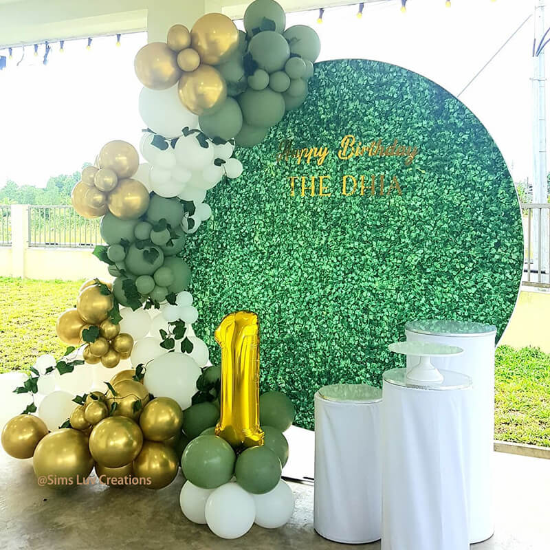 Boxwood Round Backdrop | Birthday Party Decoration-ubackdrop