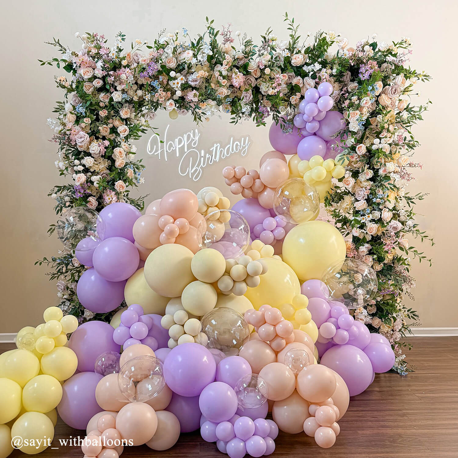 Aperturee Gradient Purple Pink White Artificial Flower Wall main image 1