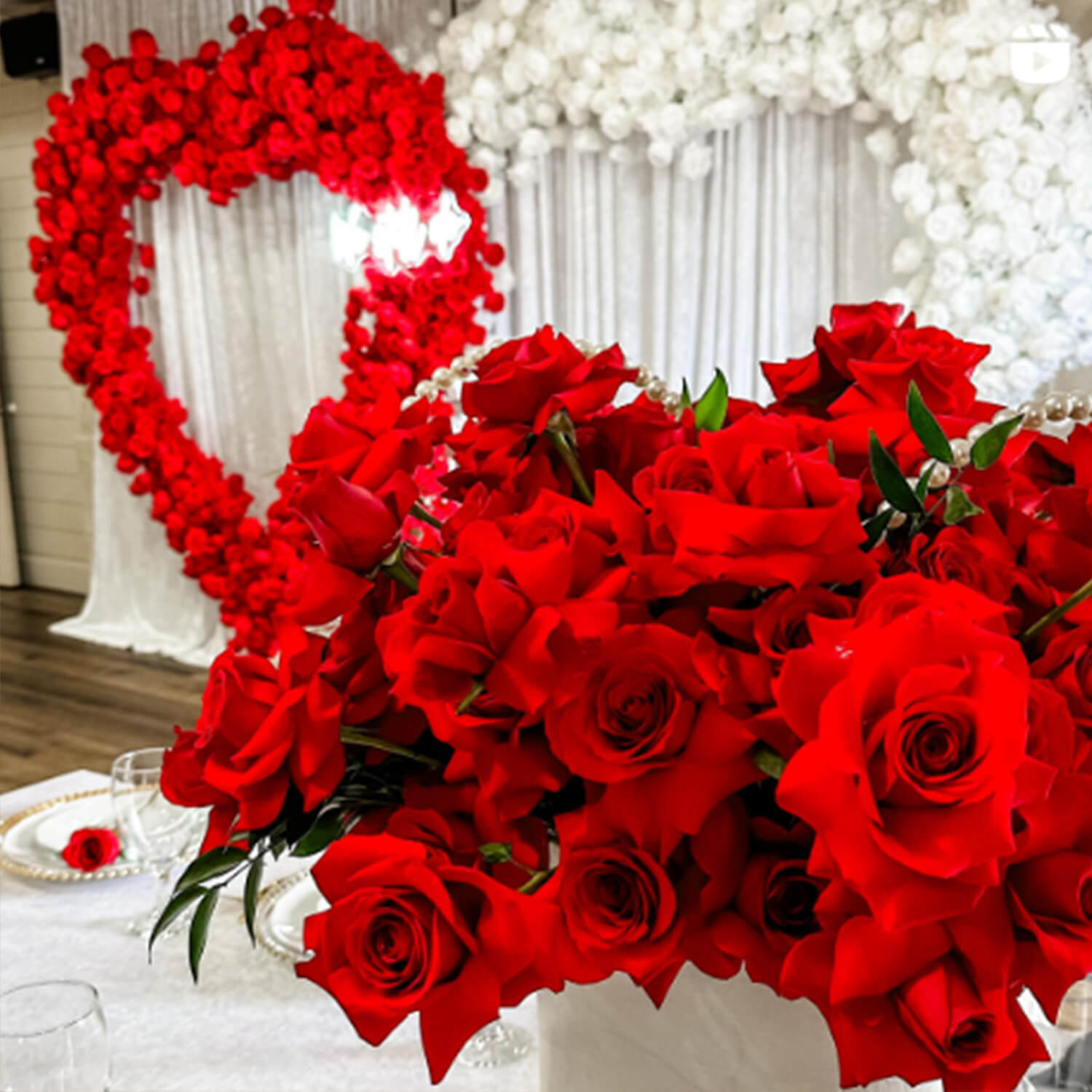 8ft Romantic Atmosphere Heart Shaped Red Rose Flower Wall Wedding Decoration Indoor-ubackdrop