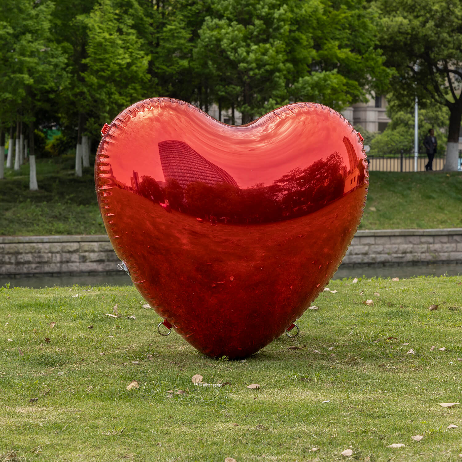 Red Shiny Hearts Inflatable Mirror Ball Reusable Big Bubble Balloon-ubackdrop