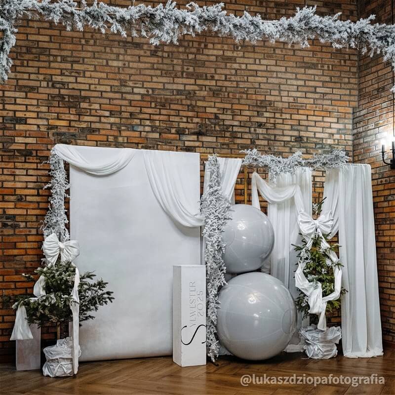 White Inflatable Mirror Ball Reusable Big Bubble Balloon