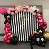 Black and White Stripes Round Backdrop