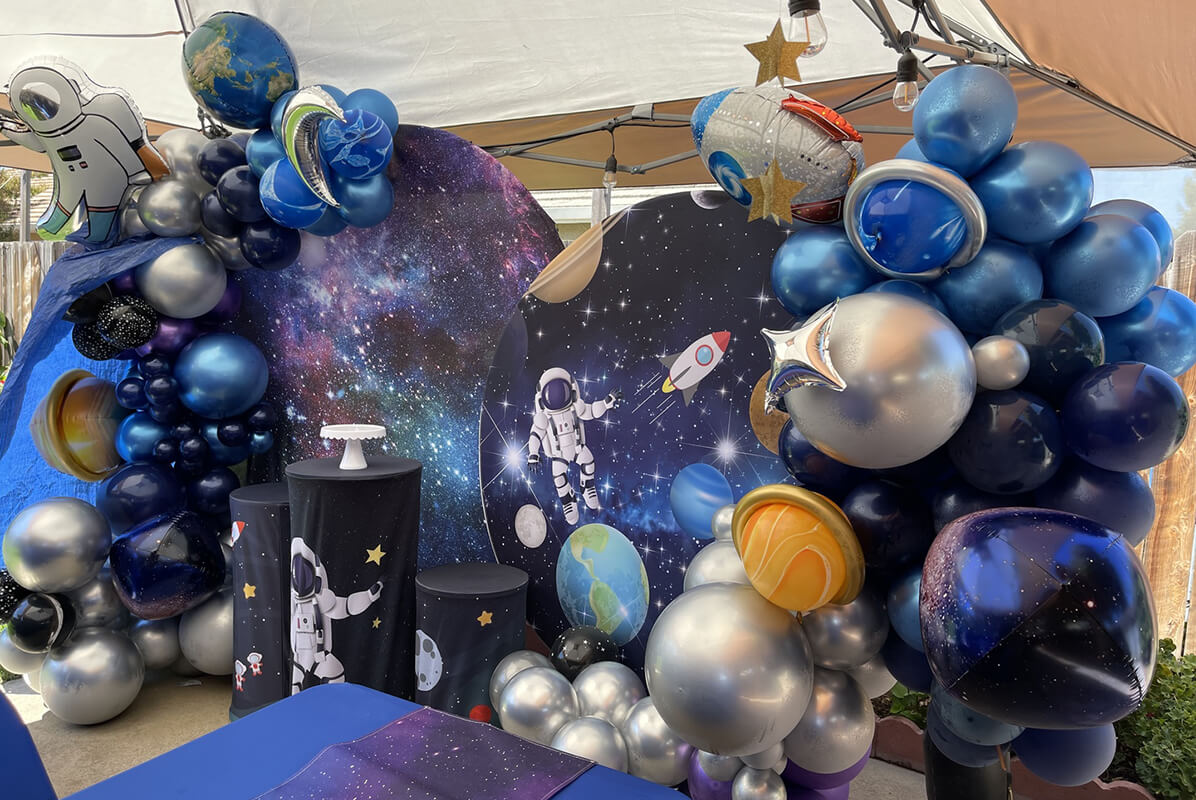Astronaut Backdrop Outer Space Photo Booth Round Backdrop Cover-ubackdrop